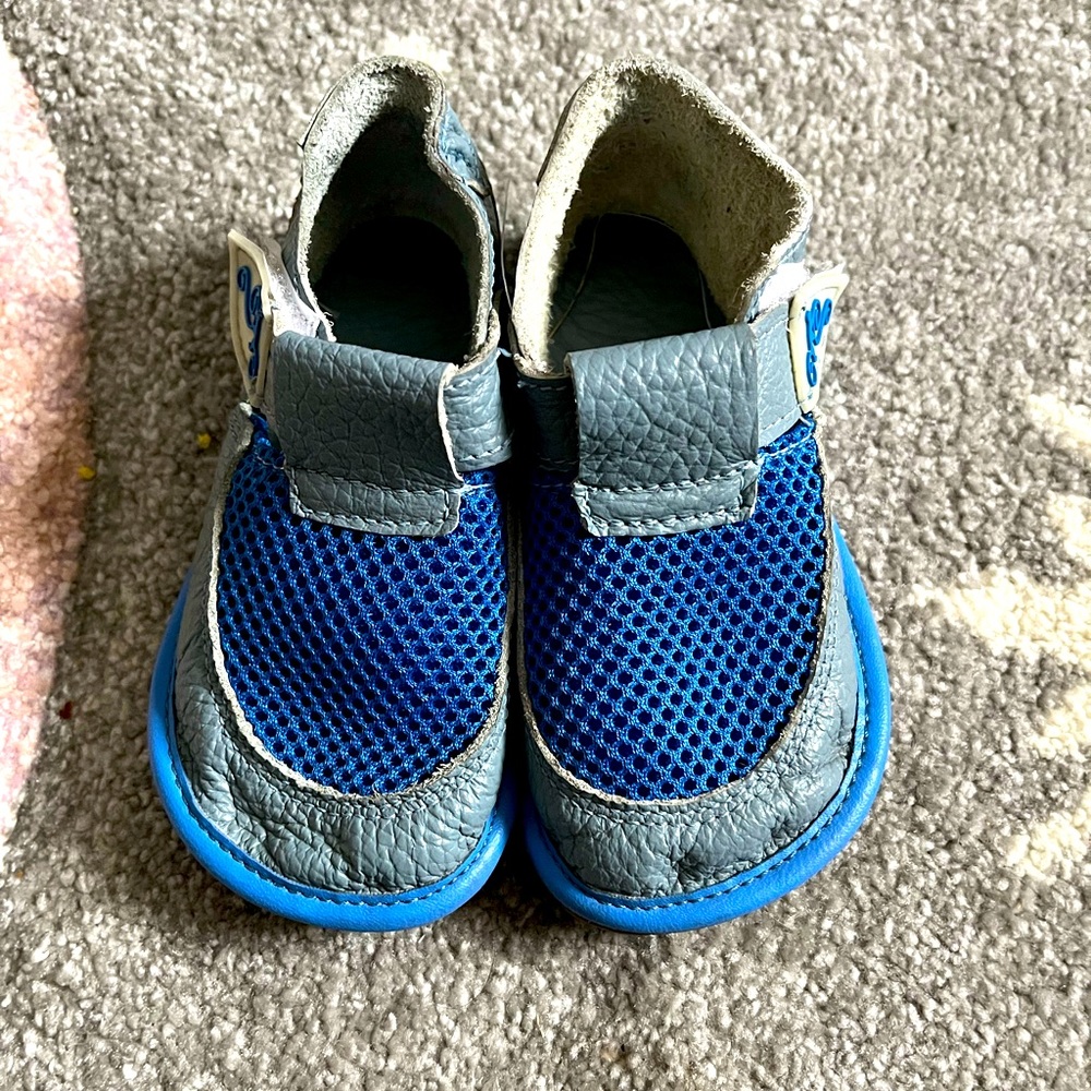 Magical shoes 7C